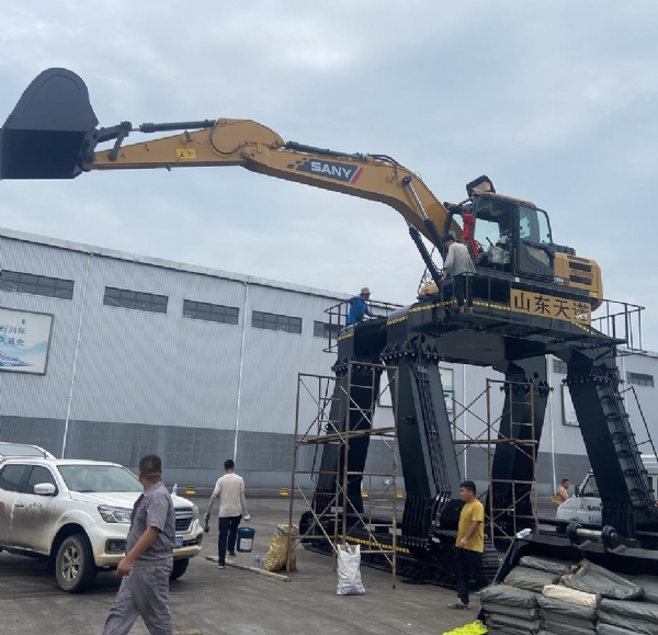 三一大長腿安裝現(xiàn)場